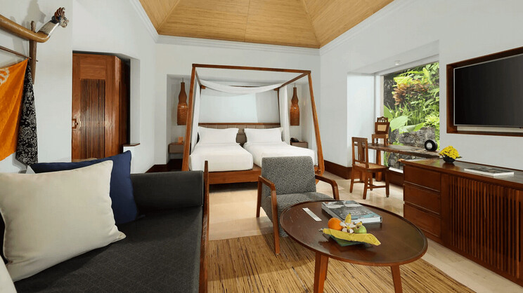 Heavenly Jacuzzi Suite 